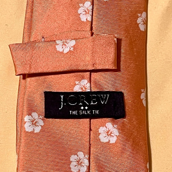 EUC J. Crew Orange Floral Necktie 👔 - Picture 2 of 2